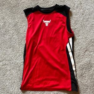 Selling bull’s practice jersey, Derick Rose, red and black, Men’s M